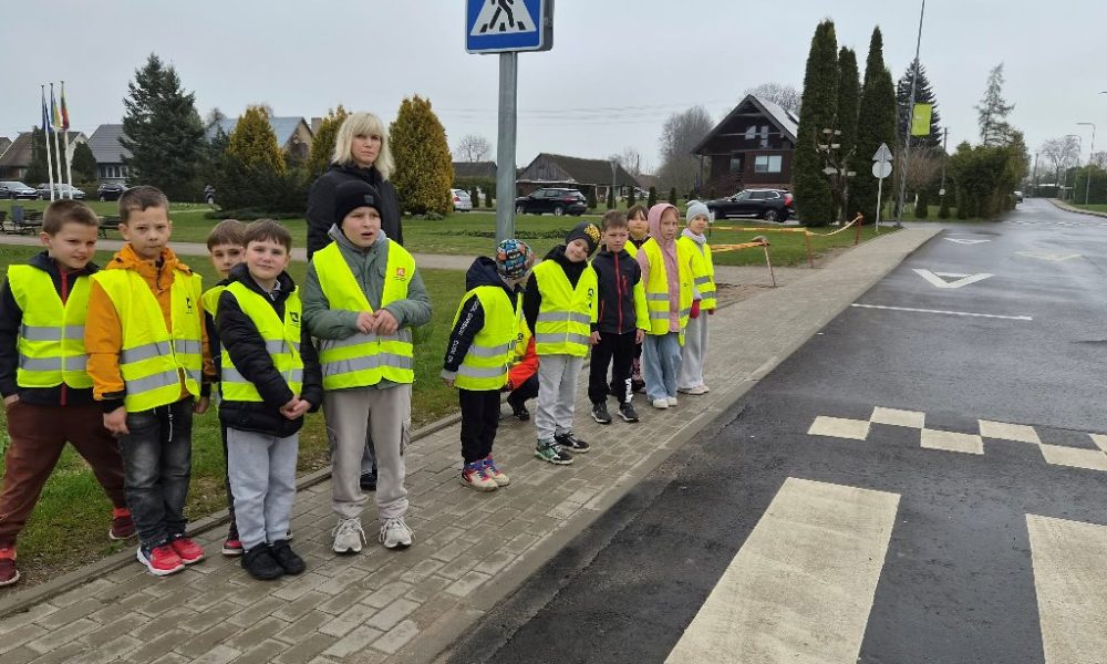 1ec13aa2-a852-4304-81ca-179baec12989